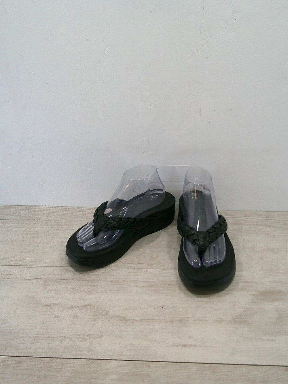 Vionic Black Braided Platform Thong Sandals